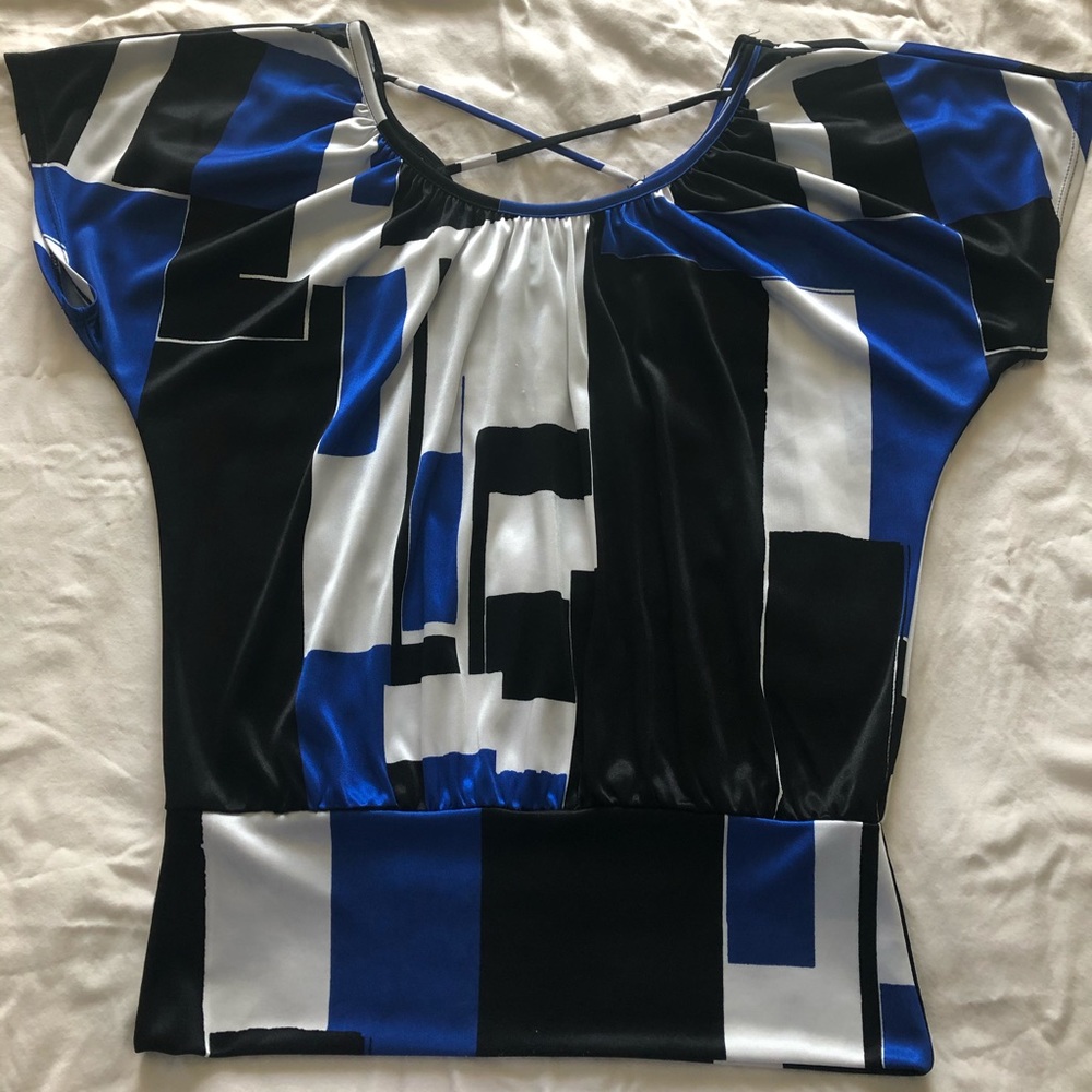 Fun geometric blue/white/black top w/cross back